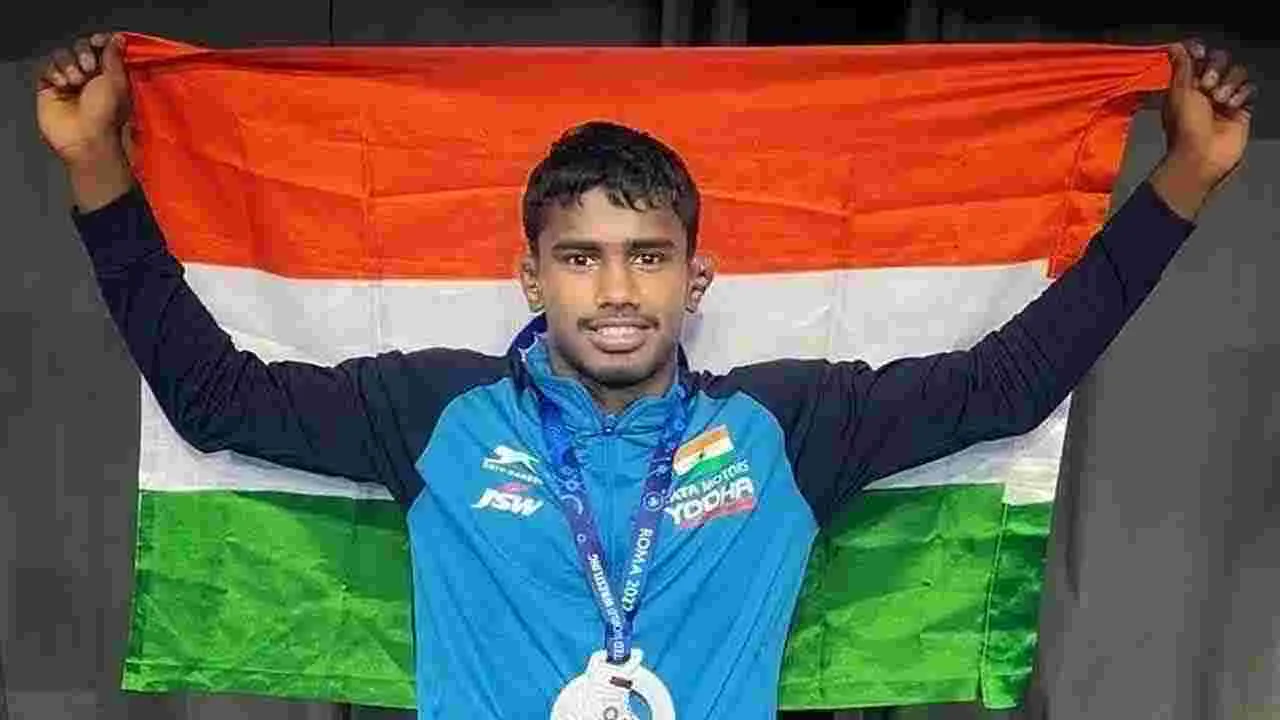 Khelo India University Games: రెజ్లర్‌ నిఖిల్‌కు స్వర్ణం