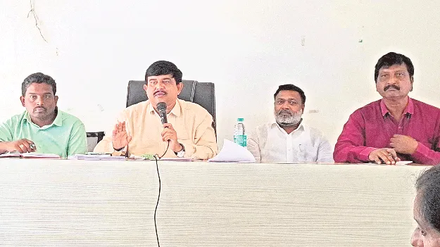 పంచాయతీ ఆదాయ వనరులపై దృష్టి పెట్టాలి