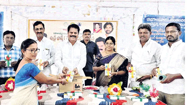 పిల్లలకు సంపూర్ణ ఆరోగ్యం అంగన్‌వాడీలతో సాధ్యం