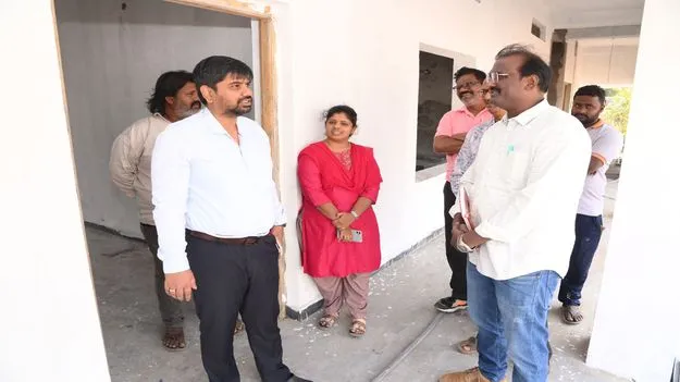 నామినేషన్‌ పత్రాలను క్షుణ్ణంగా పరిశీలించాలి