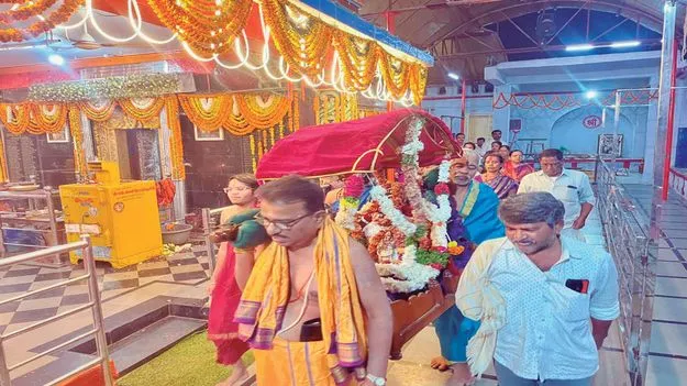 ఒంటె వాహన సేవ