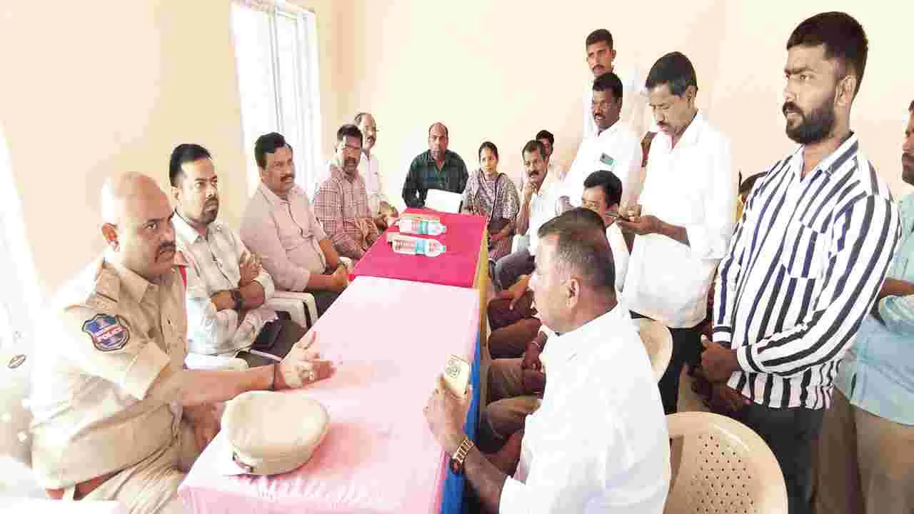 బెడిసికొట్టిన ‘ఏకగ్రీవం’