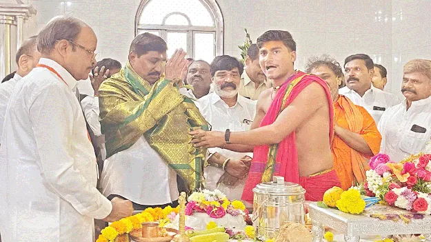 సాయి సన్మార్గంలో నడుద్దాం