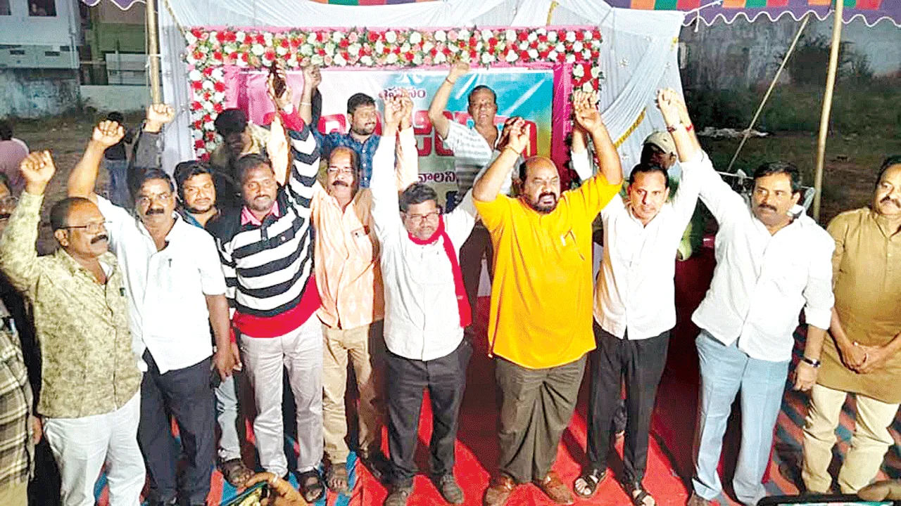 పలాసను జిల్లాగా ప్రకటించాలి