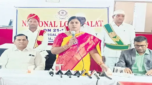 రాజీ మార్గమే రాజ మార్గం