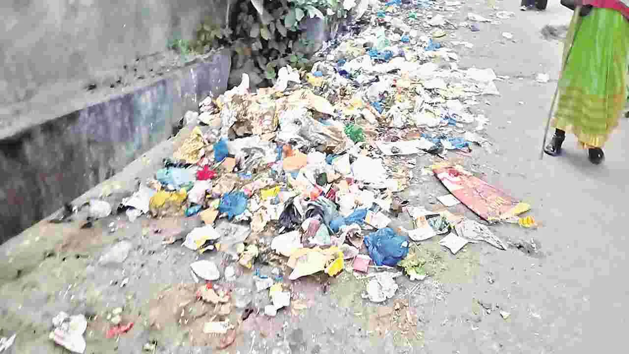 kumaram bheem asifabad- ఎక్కడి చెత్త అక్కడే