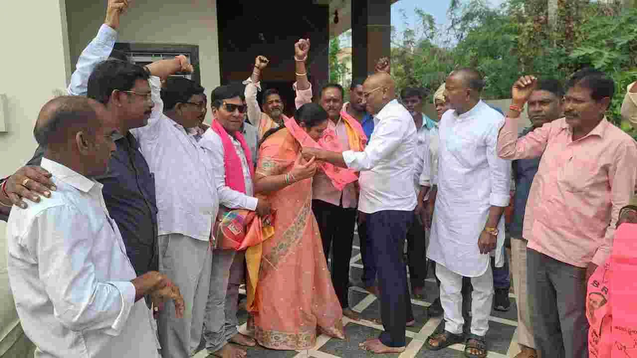 kumaram bheem asifabad- బీఆర్‌ఎస్‌ బలోపేతానికి కృషి చేయాలి