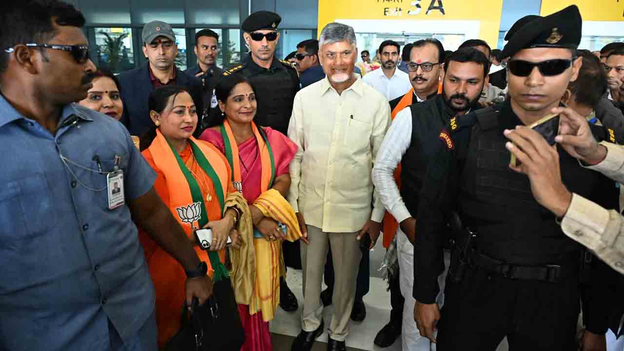  CM Chandrababu Naidu: పాట్నాకు ముఖ్యమంత్రి చంద్రబాబు.. ఘన స్వాగతం పలికిన ఎన్‌డీఏ కూటమి..