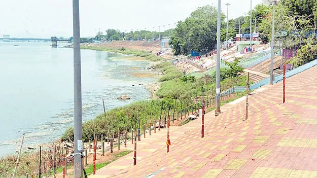 పుష్కర..గోదారి!