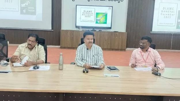 ఆధార్‌ అప్‌ డేట్‌ తప్పనిసరి