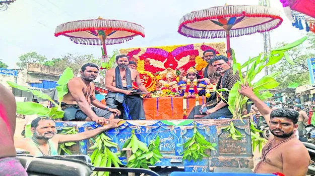 GOD: ఘనంగా అయ్యప్ప గ్రామోత్సవం