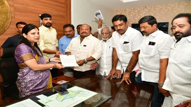 చెక్‌డ్యాం పేల్చివేతపై జ్యుడీషియల్‌ విచారణ జరపాలి