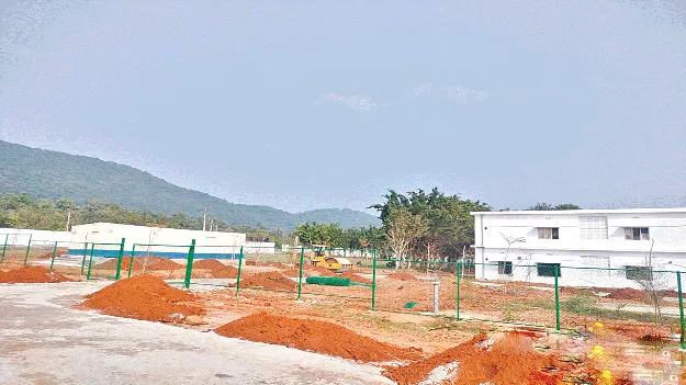 They are worried.. They are hopeful ఆందోళనలో వారు.. ఆశల్లో వీరు