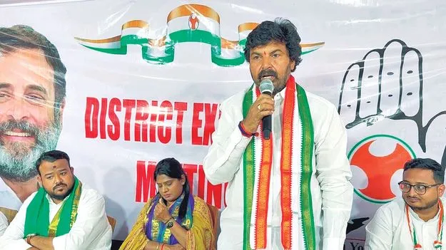 పార్టీలో యువతకు పెద్దపీట