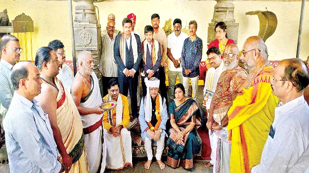 శ్రీకూర్మనాఽథుని సేవలో హైకోర్టు న్యాయమూర్తి