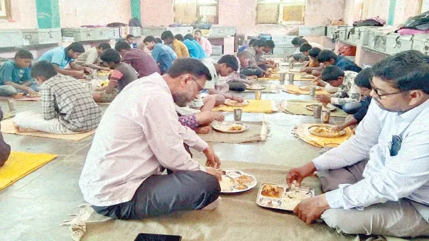 వందశాతం ఉత్తీర్ణత సాధించాలి 