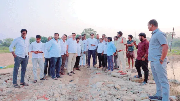 దుందుభీలో తాత్కాలిక మరమ్మతులు చేపట్టాలి
