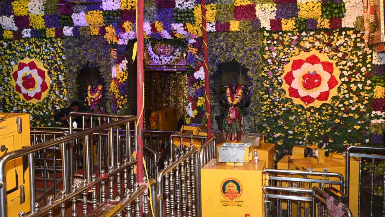 శ్రీ భవాని దీక్షలు 2025.. ఇంద్రకీలాద్రిపై భక్తుల రద్దీ..