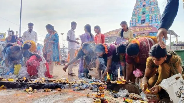 దీపం జ్యోతి పరబ్రహ్మ