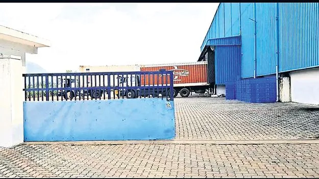 చూసీచూడనట్టు, పంచాయతీల్లో కనికట్టు!