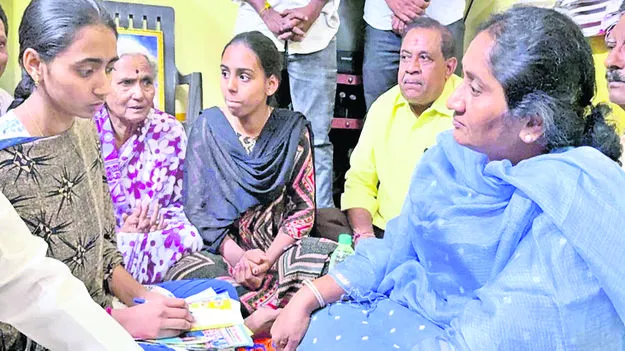 Mionister Savita అమ్మాయిలకు అండగా ఉంటాం