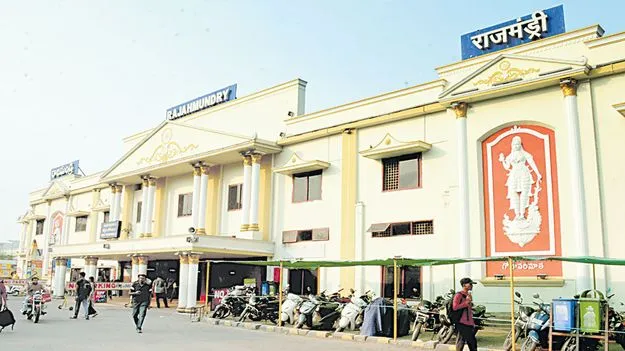 పోనీళ్లే.. అనుకోవద్దు!