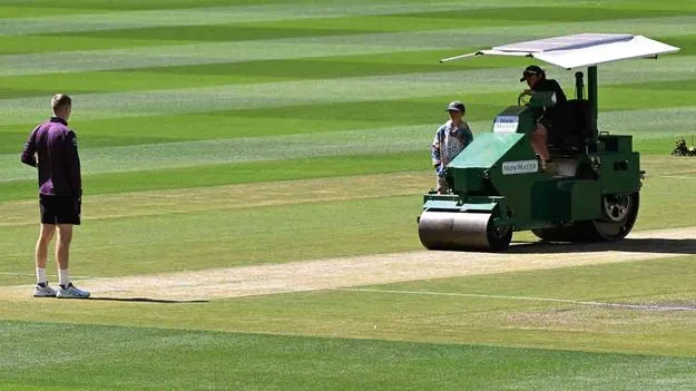 ICC Penalizes MCG Pitch: ఎంసీజీకి ఓ పాయింట్‌ జరిమానా