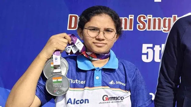 Para Shooting: పారా షూటింగ్‌లో పావనికి మూడు రజతాలు