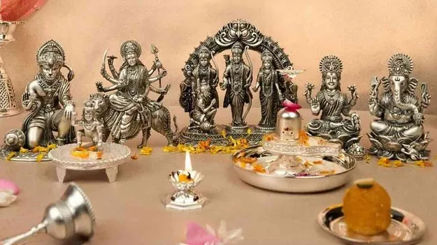 Home Worship: ఇంట్లో విగ్రహాలు ఎలా ఉండాలి?