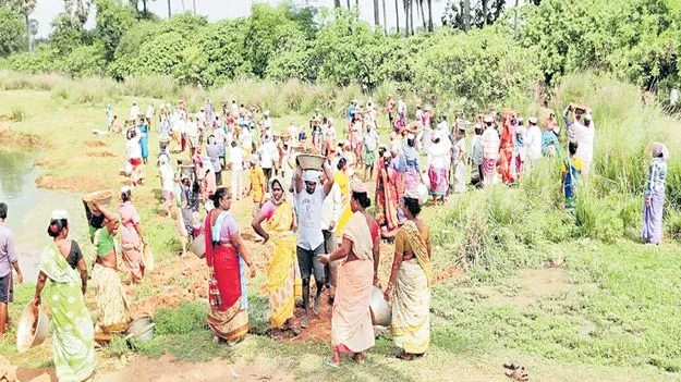 ఉపాధి ఆ‘వేతన’!