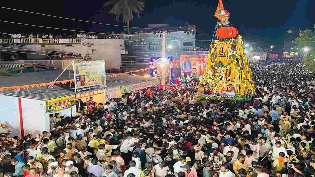 కనుల పండువగా రథోత్సవం