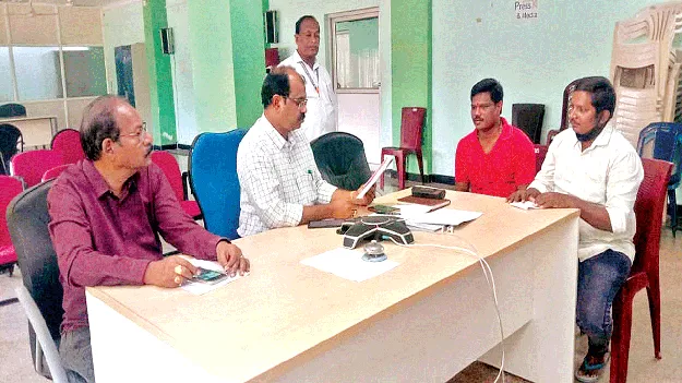  వినతులకు తక్షణ పరిష్కారం 