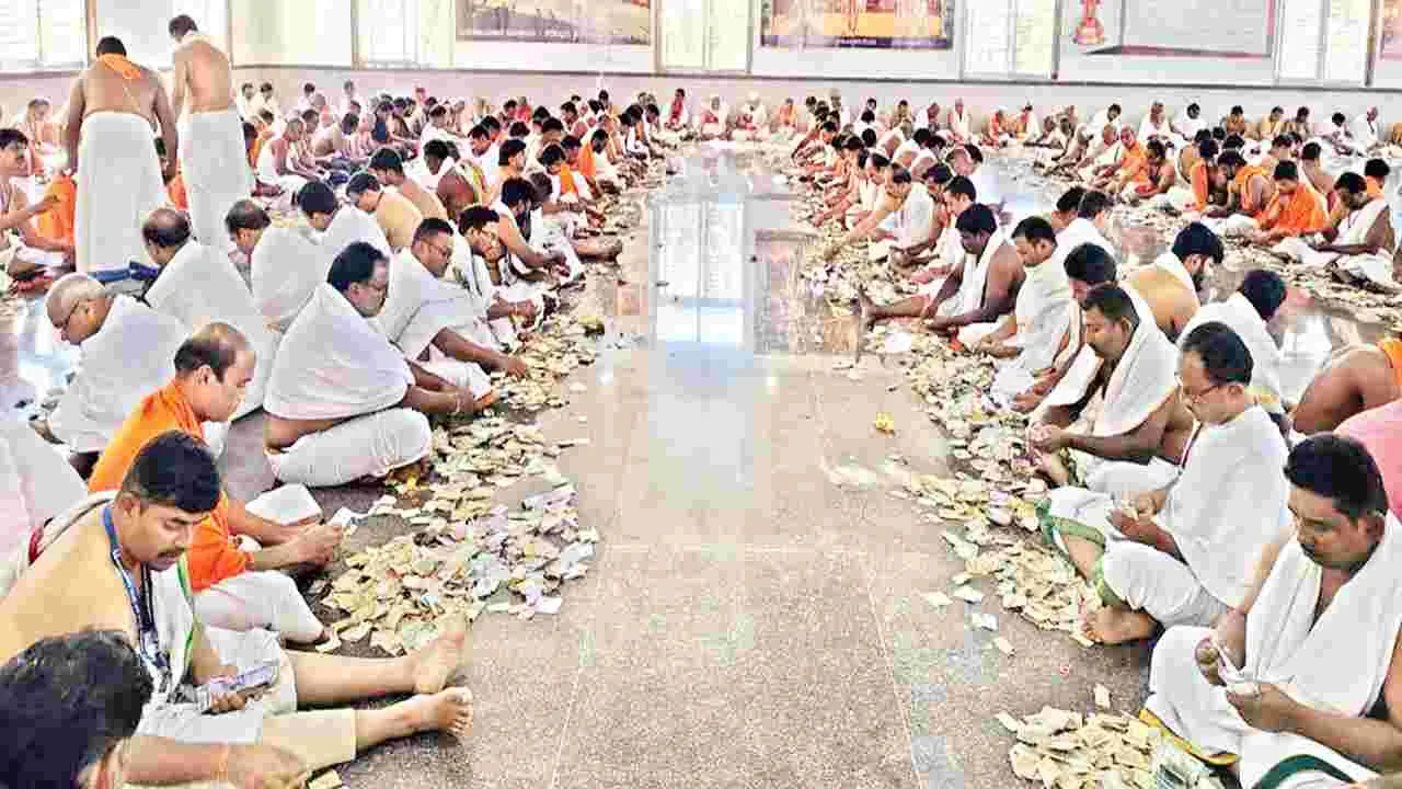 శ్రీమఠం హుండీ ఆదాయం రూ.3.07 కోట్లు