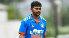 Shardul Thakur: నా కెరీర్ ఆరంభంలో చాలా సపోర్ట్ చేశాడు: శార్దూల్ ఠాకూర్