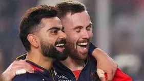 Phil Salt: మాకు మాట్లాడుకునే అవసరం రాదు.. కోహ్లీతో అనుబంధాన్ని గుర్తు చేసుకున్న ఫిల్ సాల్ట్