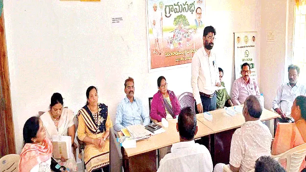 కోరిన పరిహారమిస్తేనే భూములిస్తాం