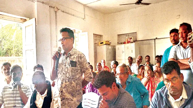 ఒక్కో మ్యుటేషన్‌కు రూ.20వేలు ఇవ్వాలంట!