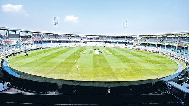 క్రికెట్‌ సందడి