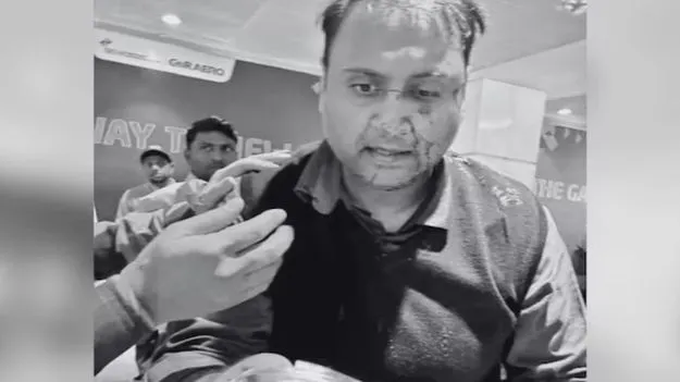 AIX Pilot Attack: ఎయిర్ ఇండియా ఎక్స్‌ప్రెస్ పైలట్‌ దాడి చేశాడు.. ప్రయాణికుడి సంచలన ఆరోపణ