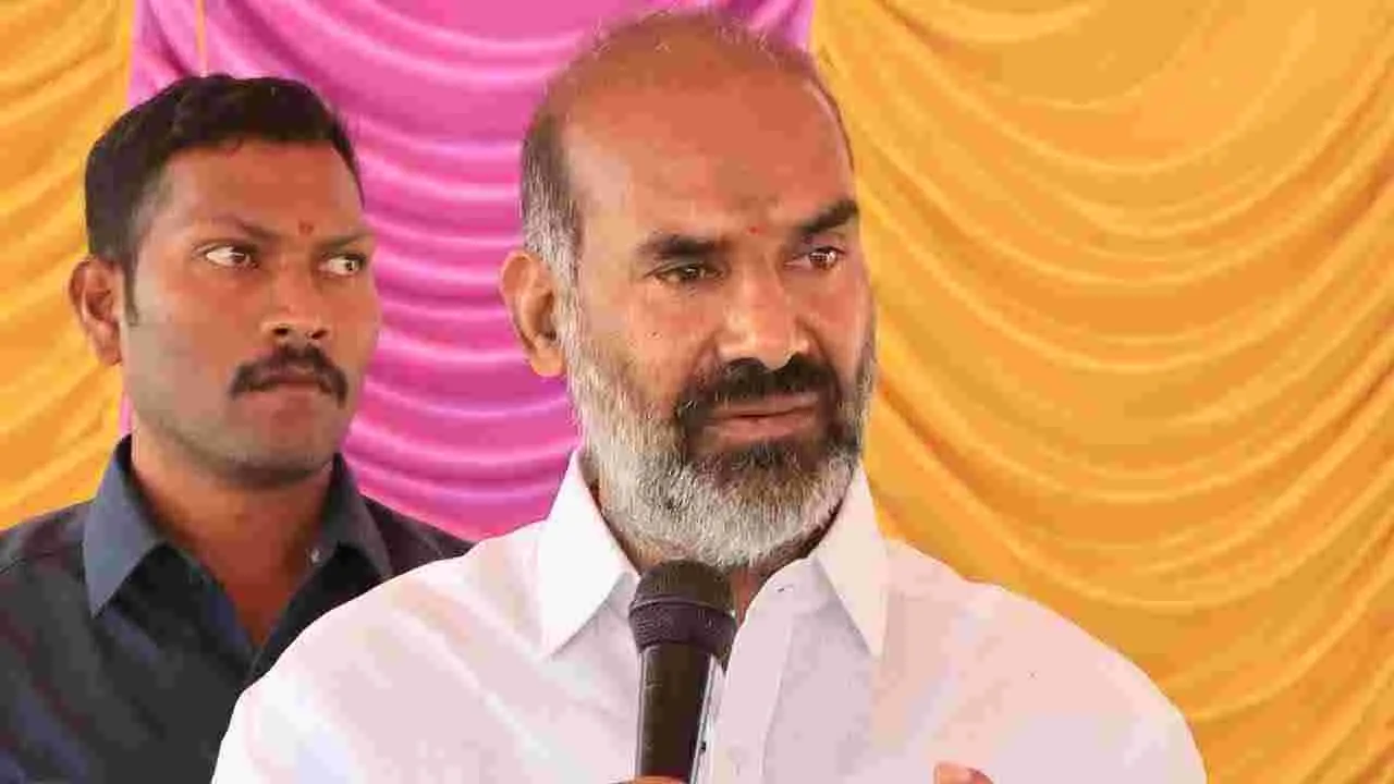 Aadi Srinivas: తండ్రి చాటు బిడ్డగా రాజకీయాల్లోకి వచ్చిన కేటీఆర్
