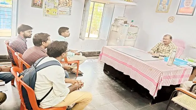 ఆదర్శ గ్రామాలుగా తీర్చిదిద్దుదాం