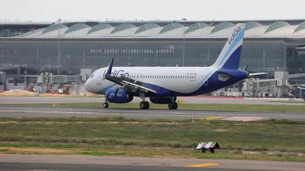 Hyderabad Bomb Threat in Flights: శంషాబాద్ ఎయిర్‌పోర్టులో ఉద్రిక్తత.. మూడు విమానాలకు బాంబు బెదిరింపులు.. 