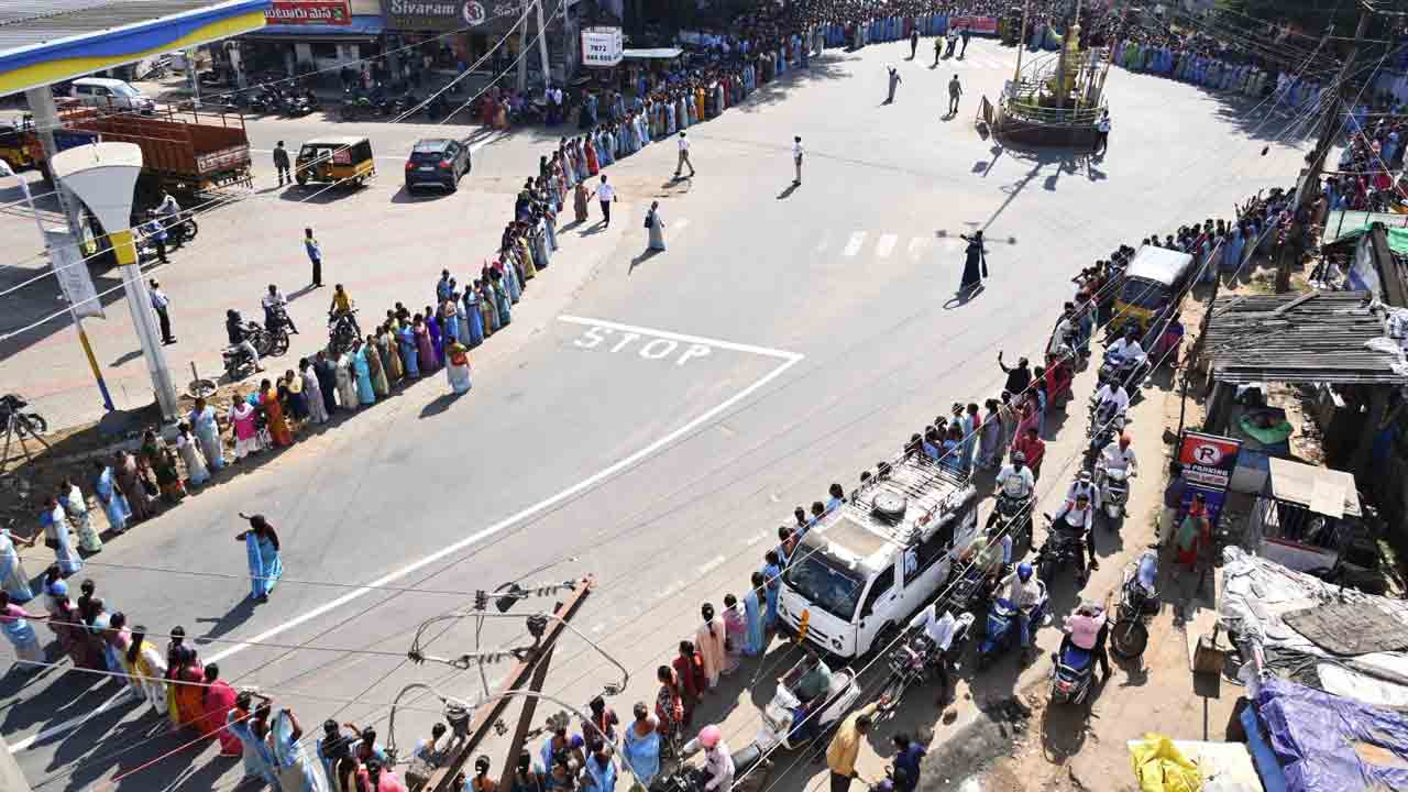 అంగన్‌వాడీల ఆందోళన..