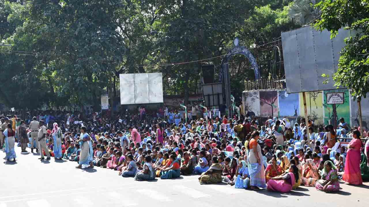 అంగన్‌వాడీల ఆందోళన..