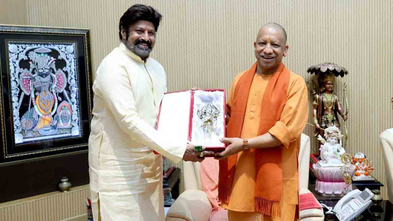 Akhanda2 Promotion: ఉత్తరప్రదేశ్ సీఎం యోగి ఆదిత్యానాథ్‌‌ని కలిసిన అఖండ-2 మూవీ టీమ్ 