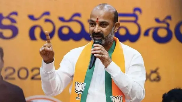  Bandi Sanjay: కాంగ్రెస్ ప్రభుత్వానికి కేంద్ర మంత్రి బండి సంజయ్ వార్నింగ్