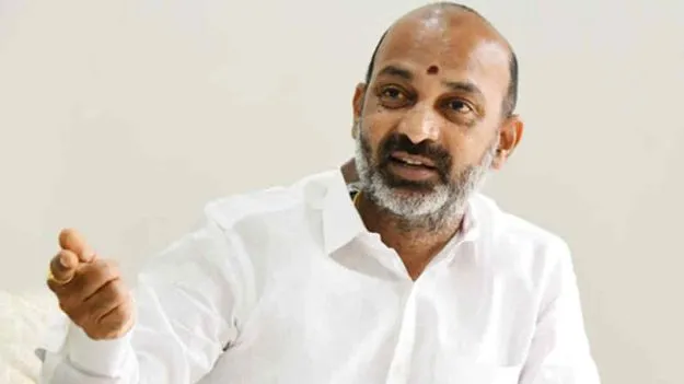 ప్రజలకు అజిత్ పవార్ ఎనలేని సేవ చేశారు: బండి సంజయ్ 