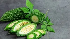Bitter Gourd Side Effects: కాకరకాయతో ఈ ఆహారాలను అస్సలు తినకండి