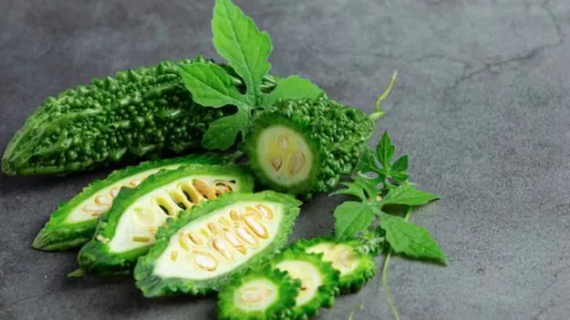 Bitter Gourd Side Effects: కాకరకాయతో ఈ ఆహారాలను అస్సలు తినకండి