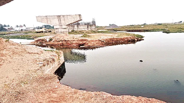 ఉప్పుటేరు వంతెనకు రూ.4 కోట్లు